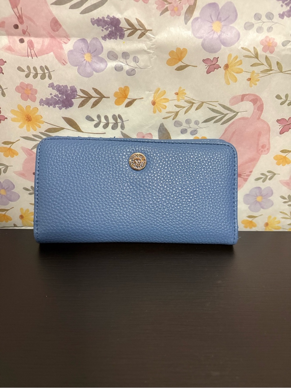 Anne Klein women’s bifold wallet light blue. Preowned.